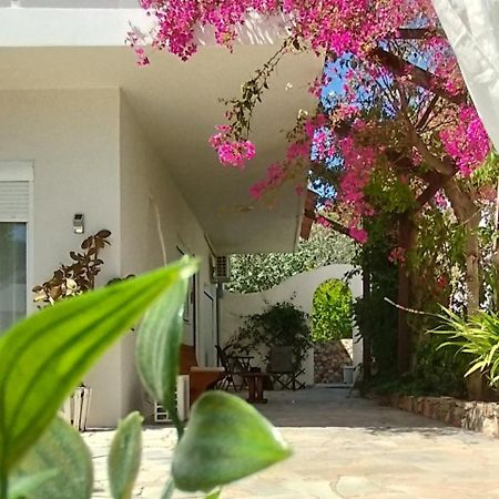 Marilen Apartment Livadia  Exterior photo