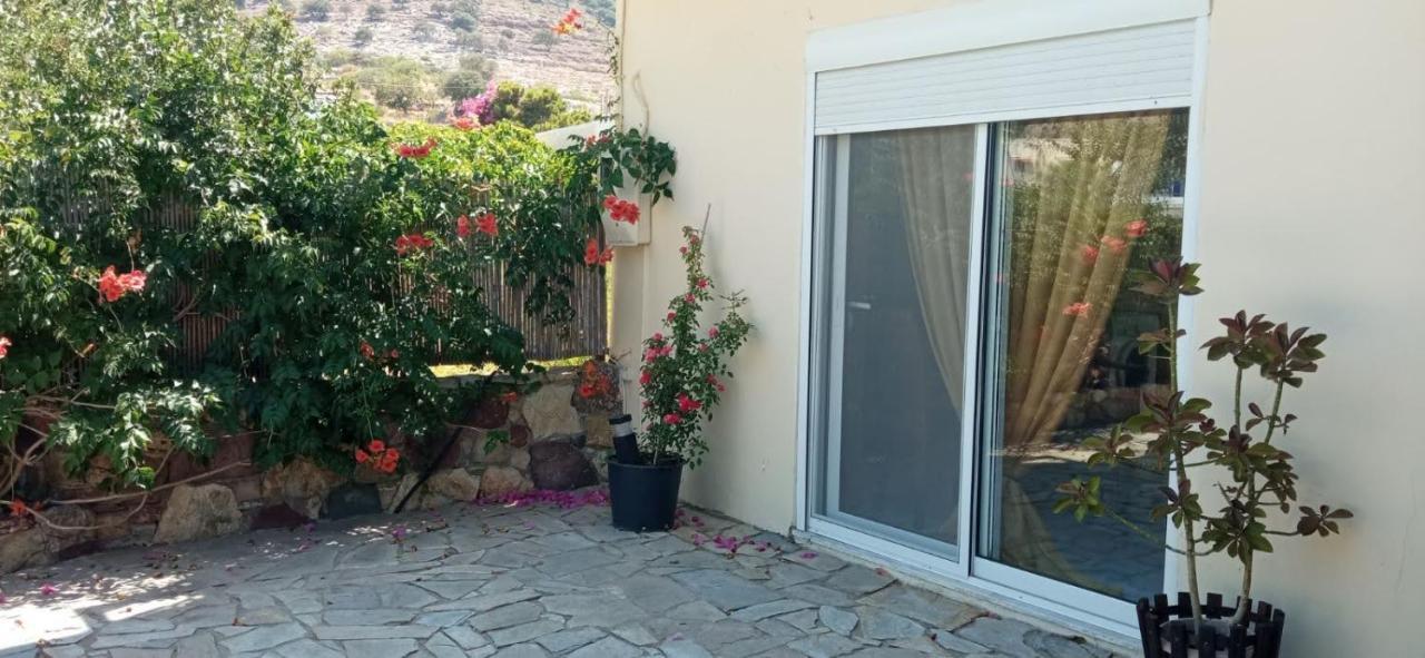 Marilen Apartment Livadia  Room photo